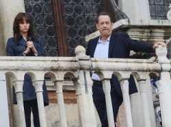 2822344300000578-3060813-Taking_in_the_view_Tom_Hanks_and_Felicity_Jones_got_to_work_on_t-a-23_1430375541437