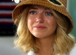 Emma Stone e Bradley Cooper no trailer do romance ‘Sob o Mesmo Céu’
