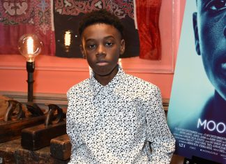 Ator mirim de ‘Moonlight’ participou do drama para ajudar a mãe