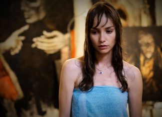 ‘Dead Awake’: Clipes do ASSUSTADOR terror sobre Paralisia do Sono