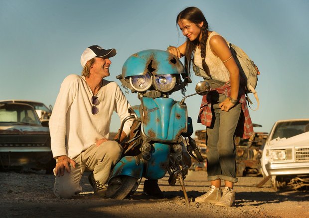 Novo 'Transformers' revela o que aconteceu com o personagem de Shia LaBeouf  - CinePOP