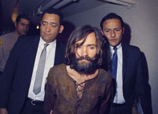 Morre Charles Manson, famoso assassino e líder de seita americana