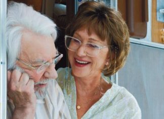 Ella e John