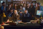 Sense8_Finale_Unit_01280_R_595_Mini Logo TV white – Gallery