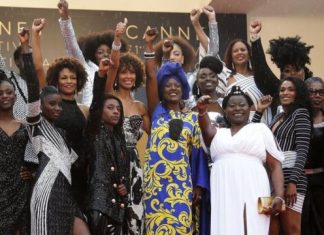Grupo de atrizes negras fazem ato em Cannes para exigir igualdade de gênero