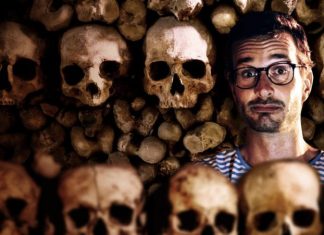 Crítica | Turismo Macabro – Netflix te leva para os lugares mais aterrorizantes