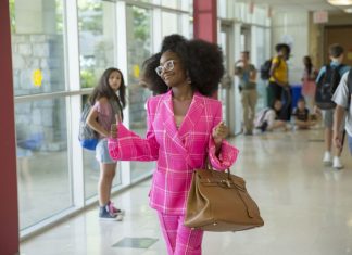 Mulher volta a ser adolescente no trailer da comédia ‘Little’; Assista!