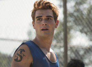 Roteirista de ‘Quarteto Fantástico’ sugere K J Apa como Johnny Storm no MCU
