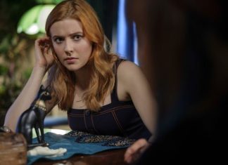 ‘Nancy Drew’: Kennedy McMann e Pamela Sue Martin aparecem em novas imagens promocionais