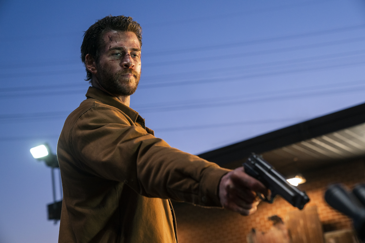Jogo Perigoso': Série com Liam Hemsworth e Christoph Waltz está fazendo  SUCESSO na  Prime Video - CinePOP