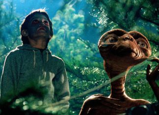 ‘E.T. – O Extraterrestre’ ganha HILÁRIO trailer honesto; Assista!