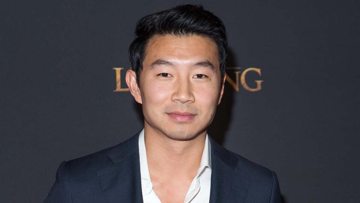 Vingadores: A Dinastia Kang': Simu Liu COMEMORA escalação do diretor de  'Shang Chi' para o filme - CinePOP