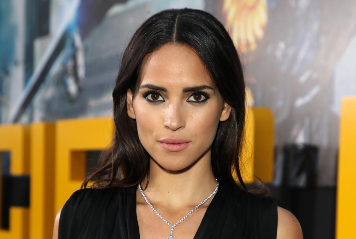 Adria Arjona assina contrato para voltar em Star Wars - Nerdizmo