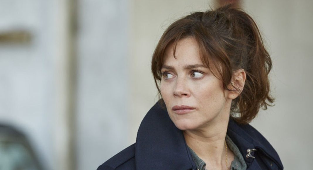 anna friel