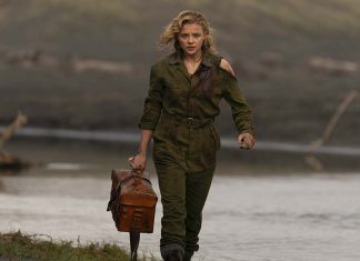 Crítica | Shadow in the Cloud: Machismo, monstros e Segunda Guerra Mundial em sci-fi com Chlöe Grace Moretz