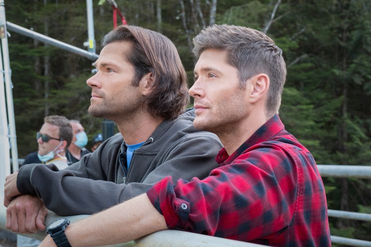 Supernatural': Jared Padalecki e Jensen Ackles se despedem nos bastidores  do último episódio; Confira as imagens!! – CinePOP