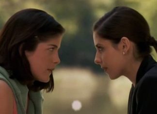 Sarah Michelle Gellar e Selma Blair comemoram aniversário do clássico ‘Segundas Intenções’ com convidado ESPECIAL