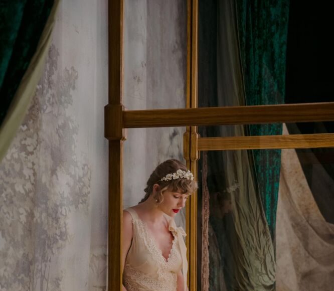 taylor swift 2