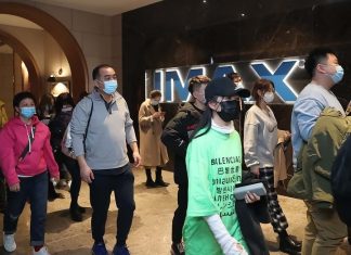 Salas IMAX voltam a lucrar com o apoio das bilheterias do cinema asiático