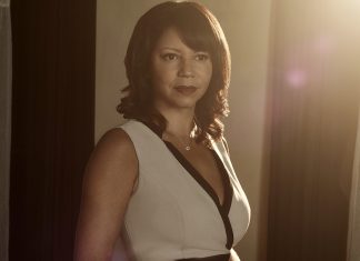 ‘Chamas da Vingança’: Atriz de ‘Mr. Robot’ se junta ao elenco do remake da Blumhouse