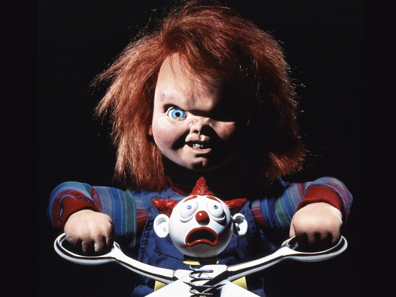 FANTASIA INFANTIL BONECO DO MAL CHUCKY TAMANHO G