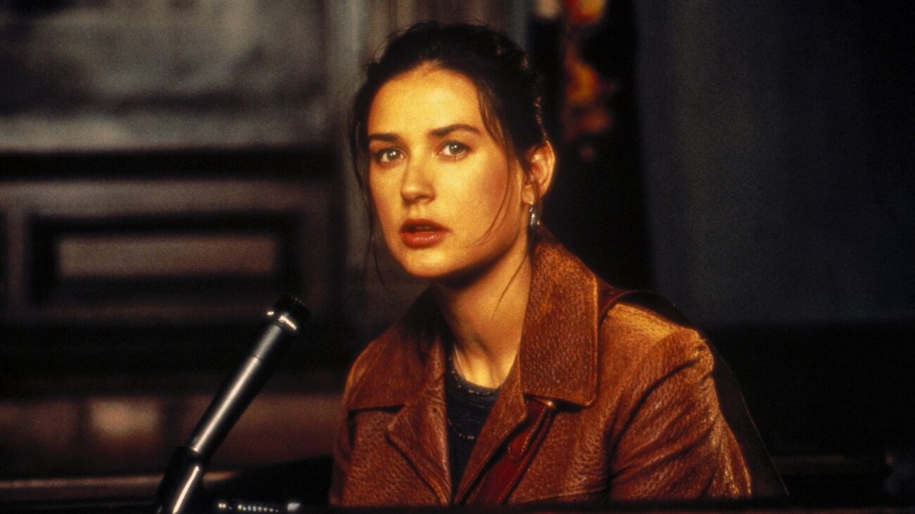 Demi Moore faz 54 anos nesta sexta. 6 filmes para lembrar que ela dominou  os anos 90