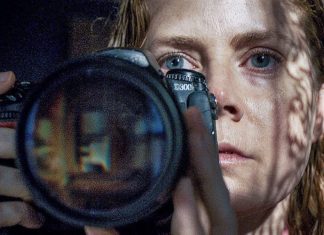 Joe Wright, diretor de ‘A Mulher na Janela’, fala sobre FIASCO e dispara: “Aquele não é o meu filme!”
