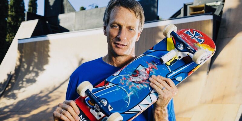 Quem é Tony Hawk: Um dos skatistas mais famosos da cena