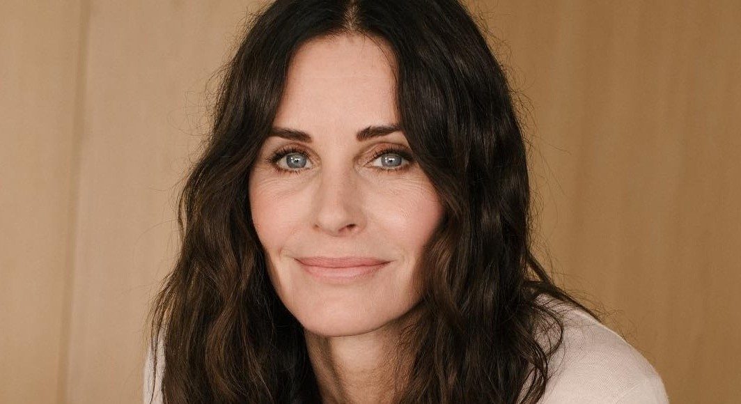 courteney-cox-1646163962270_v2_4x3