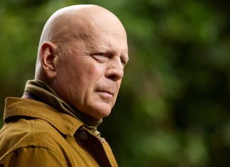 Suspense policial com Bruce Willis e Sarah Jessica Parker estreia fazendo sucesso na Netflix