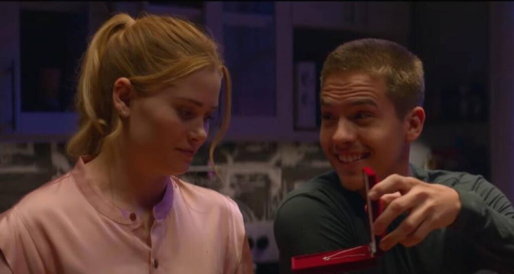 Saiba em QUAL streaming assistir 'Belo Desastre', romance com Dylan Sprouse  e Virginia Gardner - CinePOP