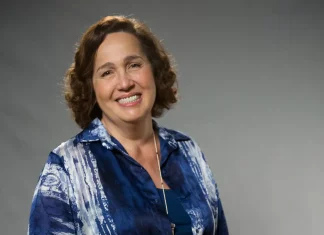 Morre a atriz Claudia Jimenez, de ‘Sai de Baixo’, aos 63 anos