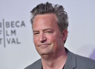 Médico envolvido na morte de Matthew Perry é CONDENADO a 30 meses de prisão