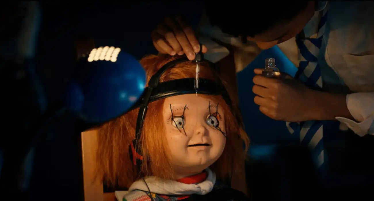 FANTASIA INFANTIL BONECO DO MAL CHUCKY TAMANHO G