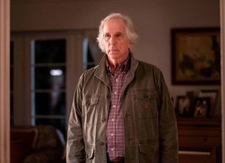Critics Choice Awards 2023 | Henry Winkler conquista o prêmio de Melhor Ator Coadjuvante em Série de Comédia por ‘Barry’