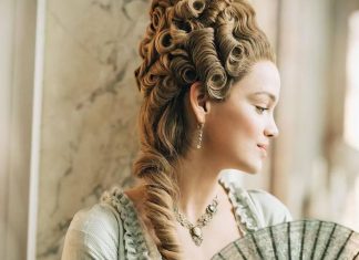 ‘Maria Antonieta’: Adaptação estrelada por Emilia Schüle é RENOVADA para a 2ª temporada