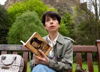 Sally Hawkins faz a descoberta do SÉCULO no trailer oficial de ‘The Lost King’; Confira!