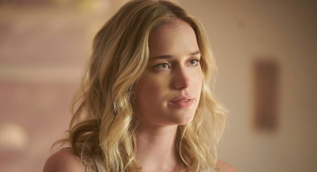 Elizabeth Lail