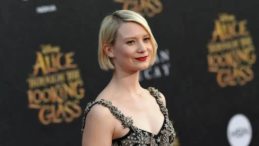 Mia Wasikowska
