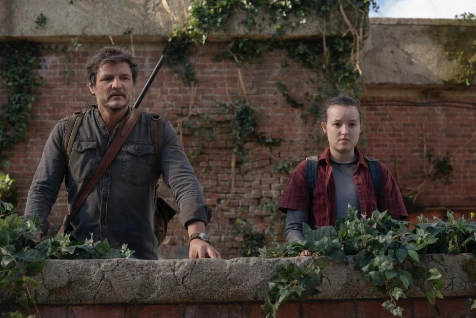 The Last of Us': Pedro Pascal e Bella Ramsey aparecem em nova imagem  oficial - CinePOP