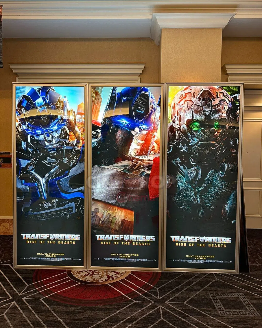 Banner revela o novo visual do Optimus Primal e Bumblebee em