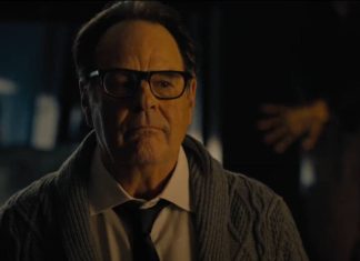Clipe INÉDITO de ‘Zombie Town’ apresenta o personagem de Dan Aykroyd; Confira!