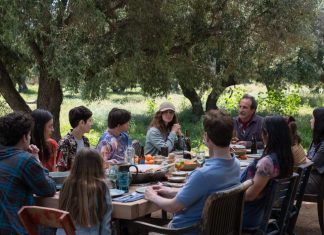 Segredos e memórias são revelados no trailer de ‘Família’, novo filme da Netflix; Confira!