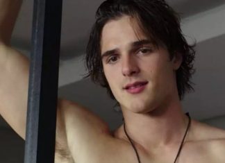 Jacob Elordi chama os filmes ‘A Barraca do Beijo’ de “RIDÍCULOS”