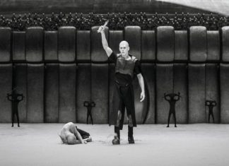 ‘Duna: Parte 2’: Diretor explica por que planeta dos Harkonnen é preto e branco