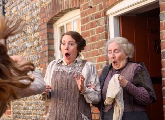 ‘Pequenas Cartas Obscenas’: Comédia com Olivia Colman e Jessie Buckley conquista 80% de aprovação no Rotten Tomatoes!