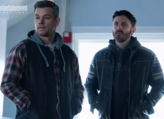 ‘The Instigators’: Matt Damon e Casey Affleck são presos no pôster do novo filme do diretor de ‘A Identidade Bourne’