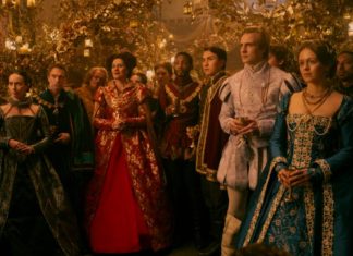 ‘Minha Lady Jane’: Vídeo compila os momentos mais ENGRAÇADOS da série de época; Confira! Figurinos medievais em evento luxuoso com várias pessoas.