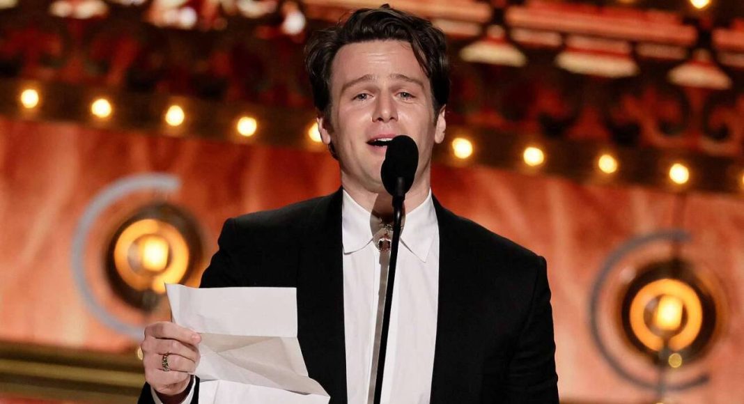 jonathan groff