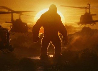 10 curiosidades de ‘Kong: A Ilha da Caveira’, um dos filmes mais queridos do ‘MonsterVerse’ Gorila gigante rodeado por helicópteros ao pôr do sol.